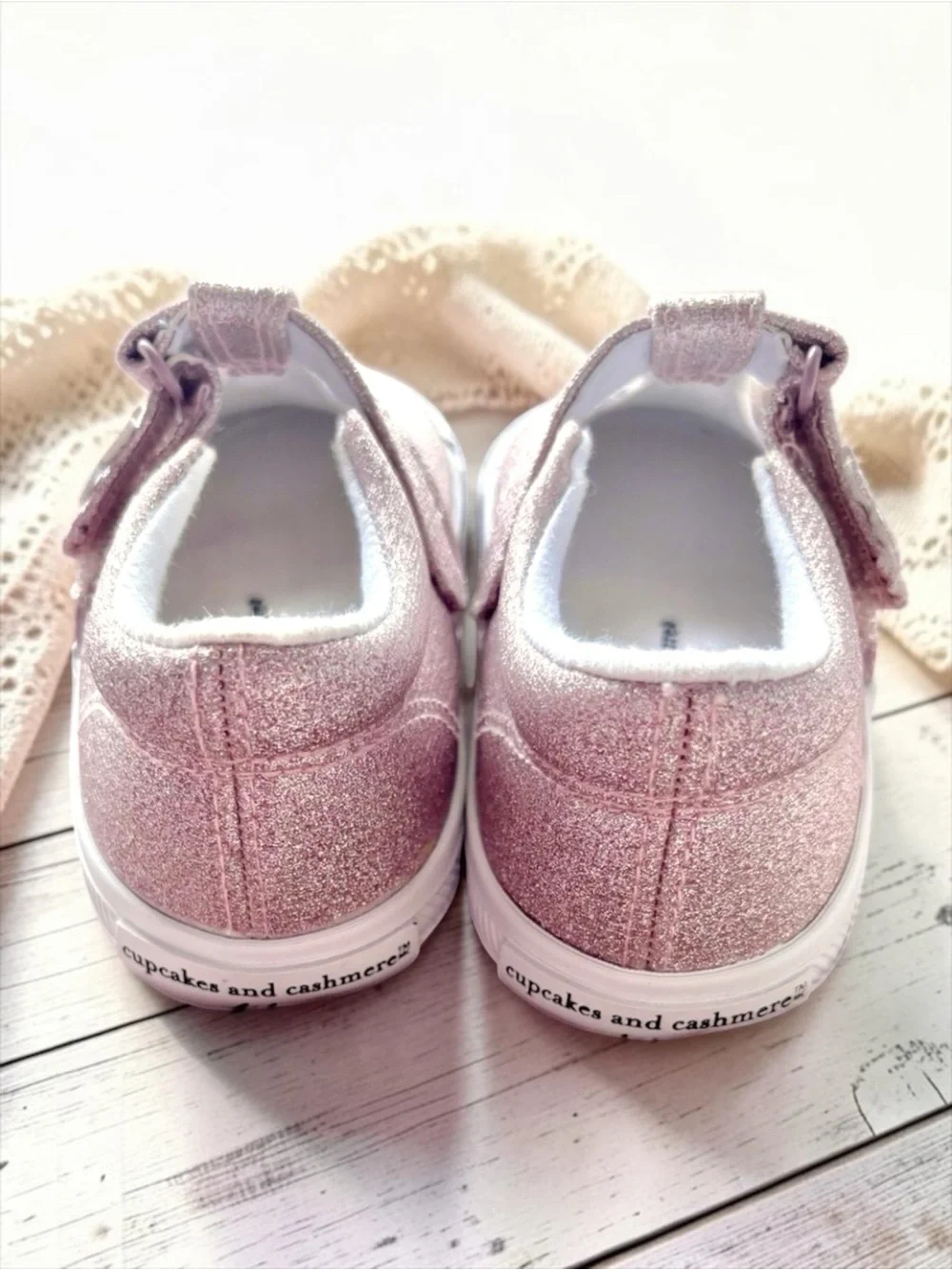 NWOT Cupcakes & Cashmere Mary Janes Glitter Daisy Strap Toddler Girl Size 10 🎀